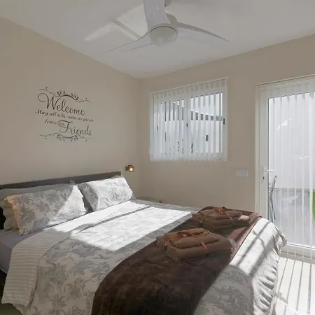 Stunning Within Nr Cristianos Apartament *