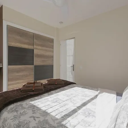Stunning Within Nr Cristianos アパート *